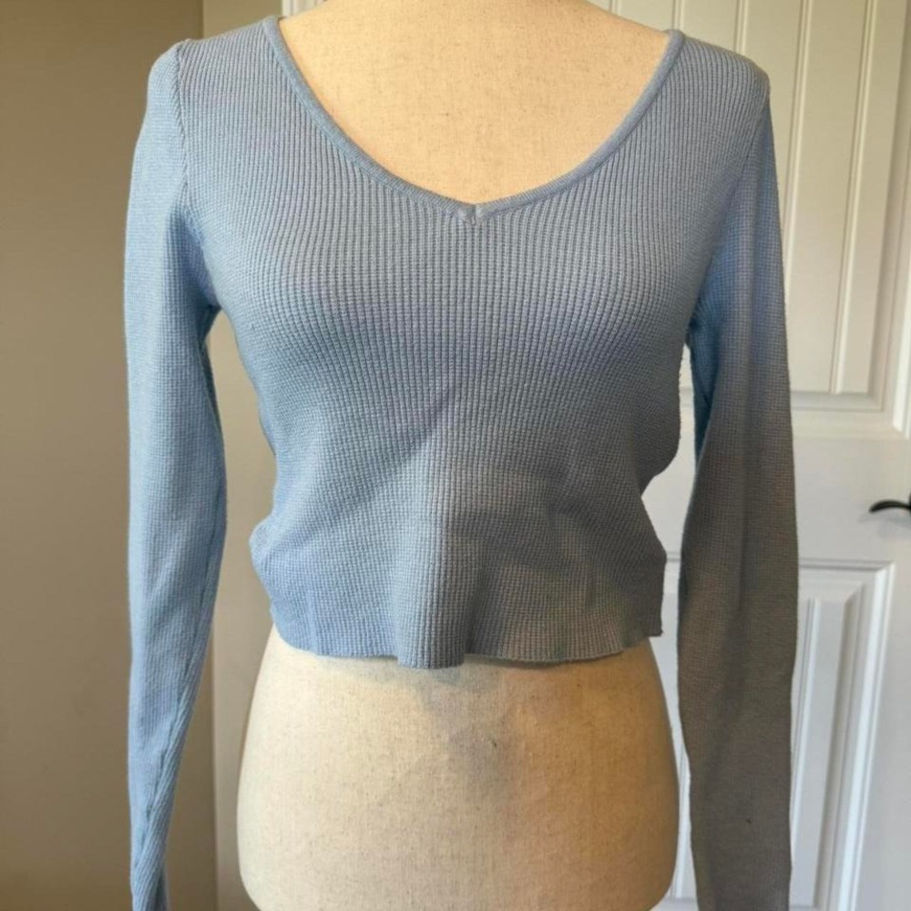 Kendall & Kylie Light Blue Ribbed V Neck Long Sleeve‎ Cropped Sweater Top Size L
